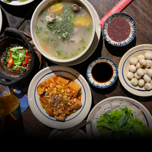 Mâm Cơm Huế / Traditional Hue Meal