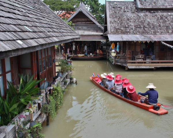 THAILAND – LAND OF SMILES: REEL TO REAL™ - Image 2