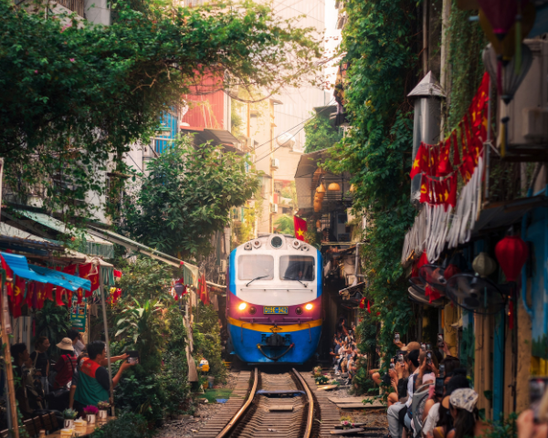 UN-PHO-GETTABLE VIETNAM: I-TEN-AIR-RARE-RE:™ - Image 4