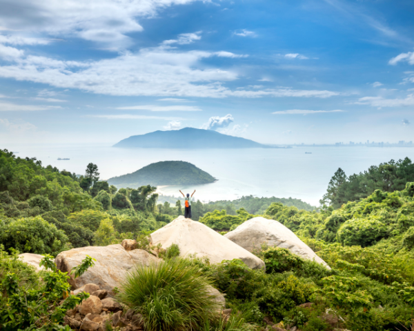 UN-PHO-GETTABLE VIETNAM: I-TEN-AIR-RARE-RE:™ - Image 9