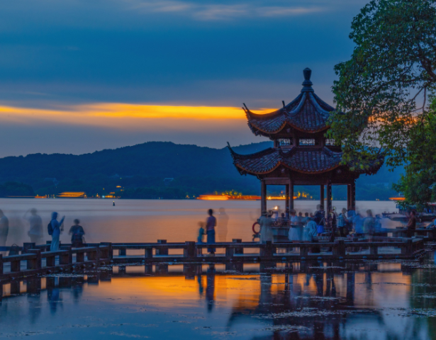 CHINA – MYSTIQUE AND INTRIGUE: FLEETING LIFE™ - Image 8