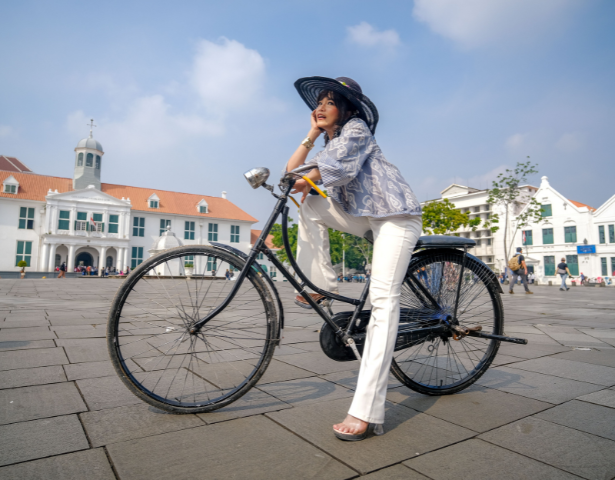 INDONESIA – EXOTIC ISLANDS: ECHOES OF AN EMPIRE™ - Image 8